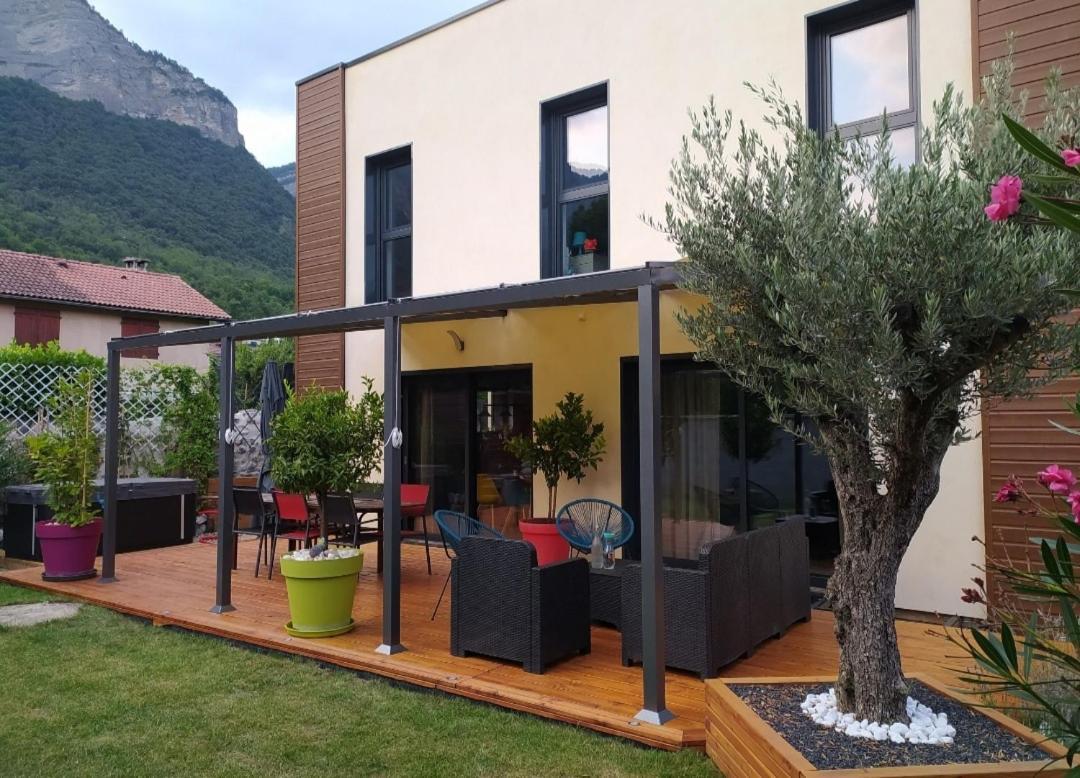 Cocon Au Pied De La Chartreuse Homestay